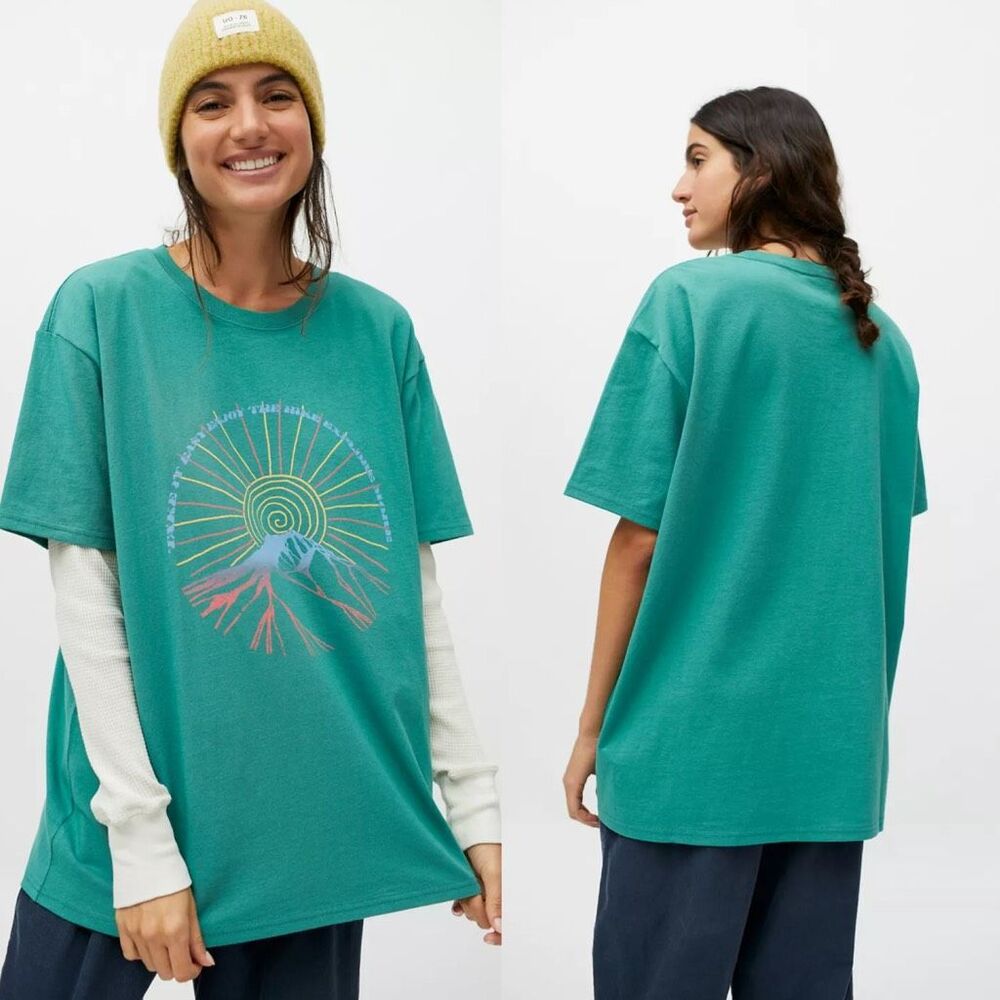 Urban Outfitters Women's Take It Easy Oversized Graphic Tee Green S/M NEW
